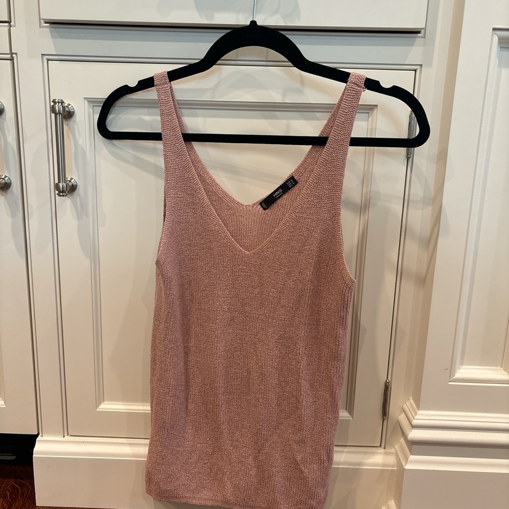 Pink sparkly tank top!